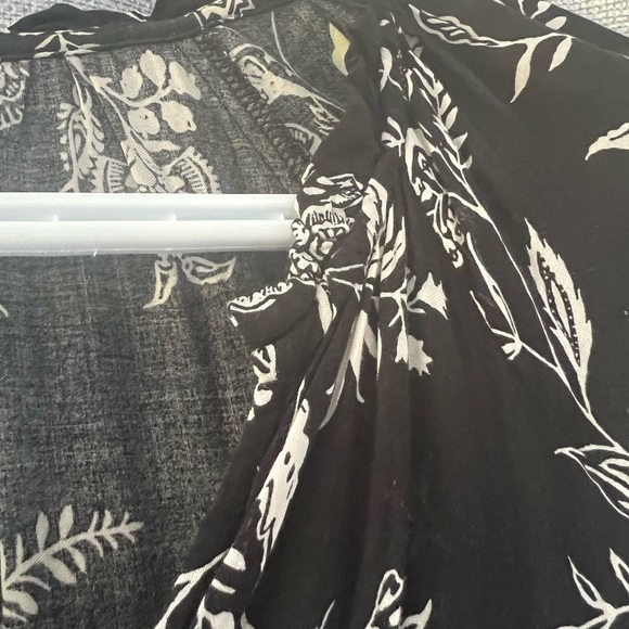 Black and White Pattern Midi Dress - Picture 4 of 4